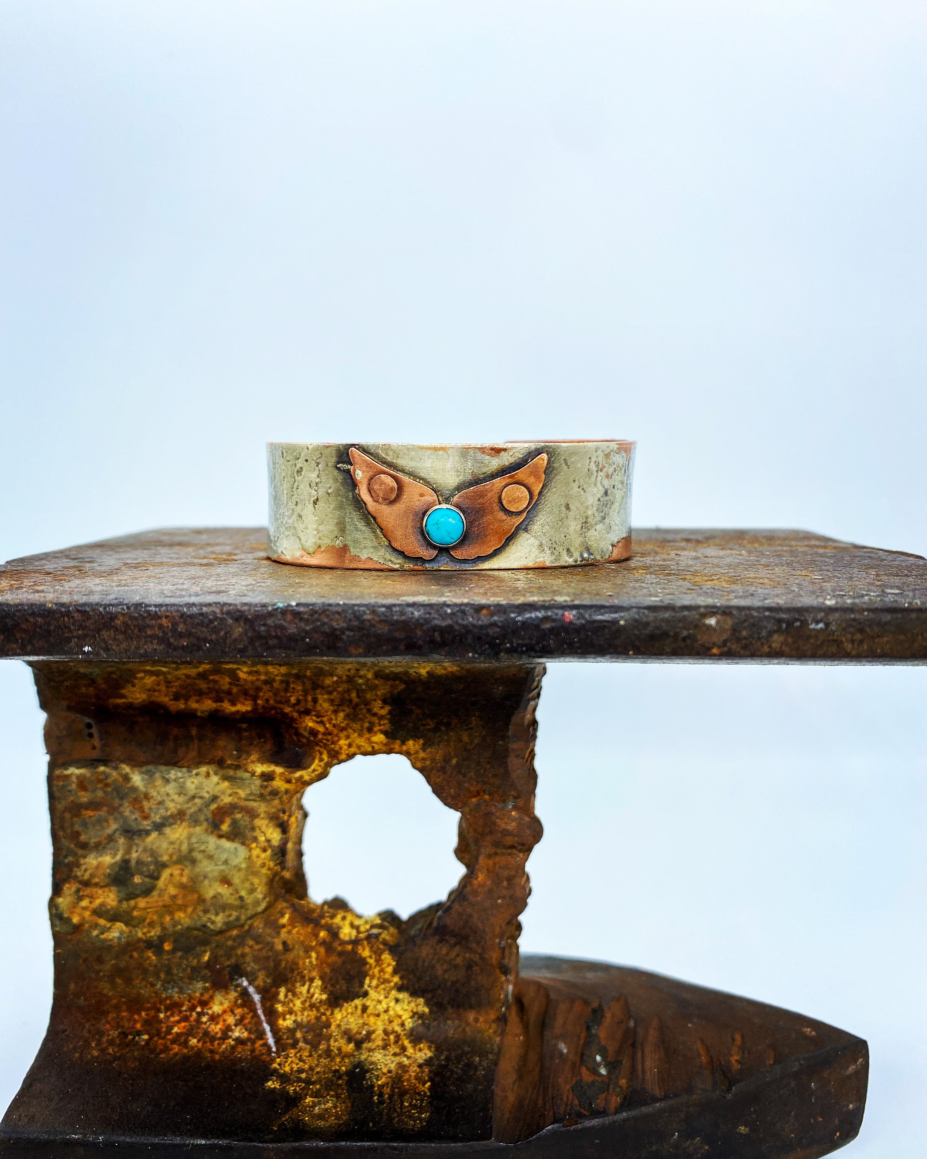 Flyaway Cuff